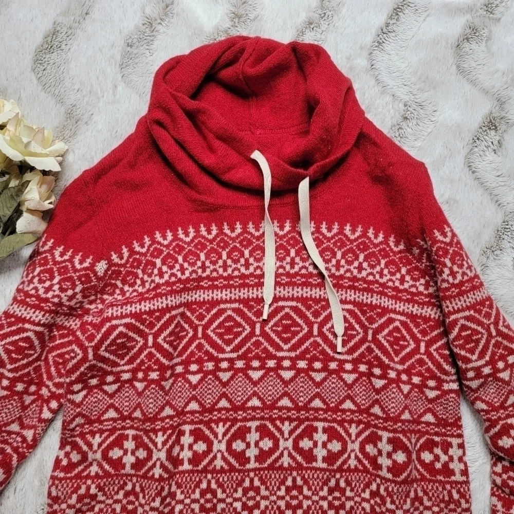 ✨️CL Eddie Bauer Soft Red Cowl Drawstring Neck Festive Winter Print Sweater Sz S